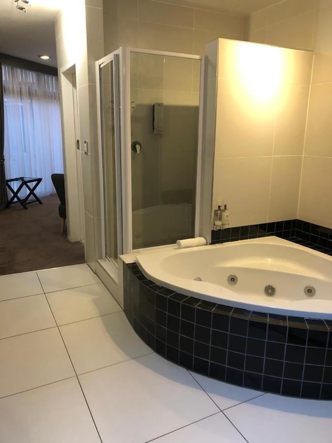 Le Petit Fillan Hotel Сандтън Екстериор снимка