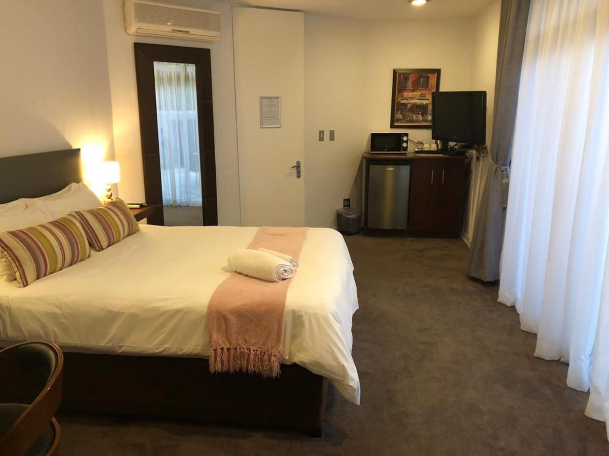 Le Petit Fillan Hotel Сандтън Екстериор снимка